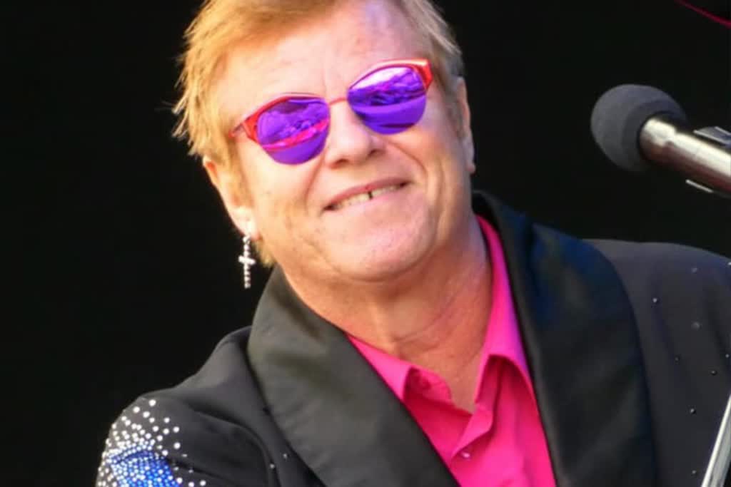 Elton John Experience photo 2